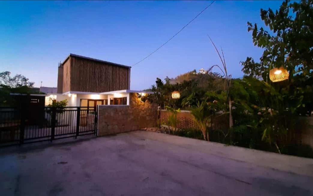 Surya Lombok Accommodation Selong Belanak Bagian luar foto